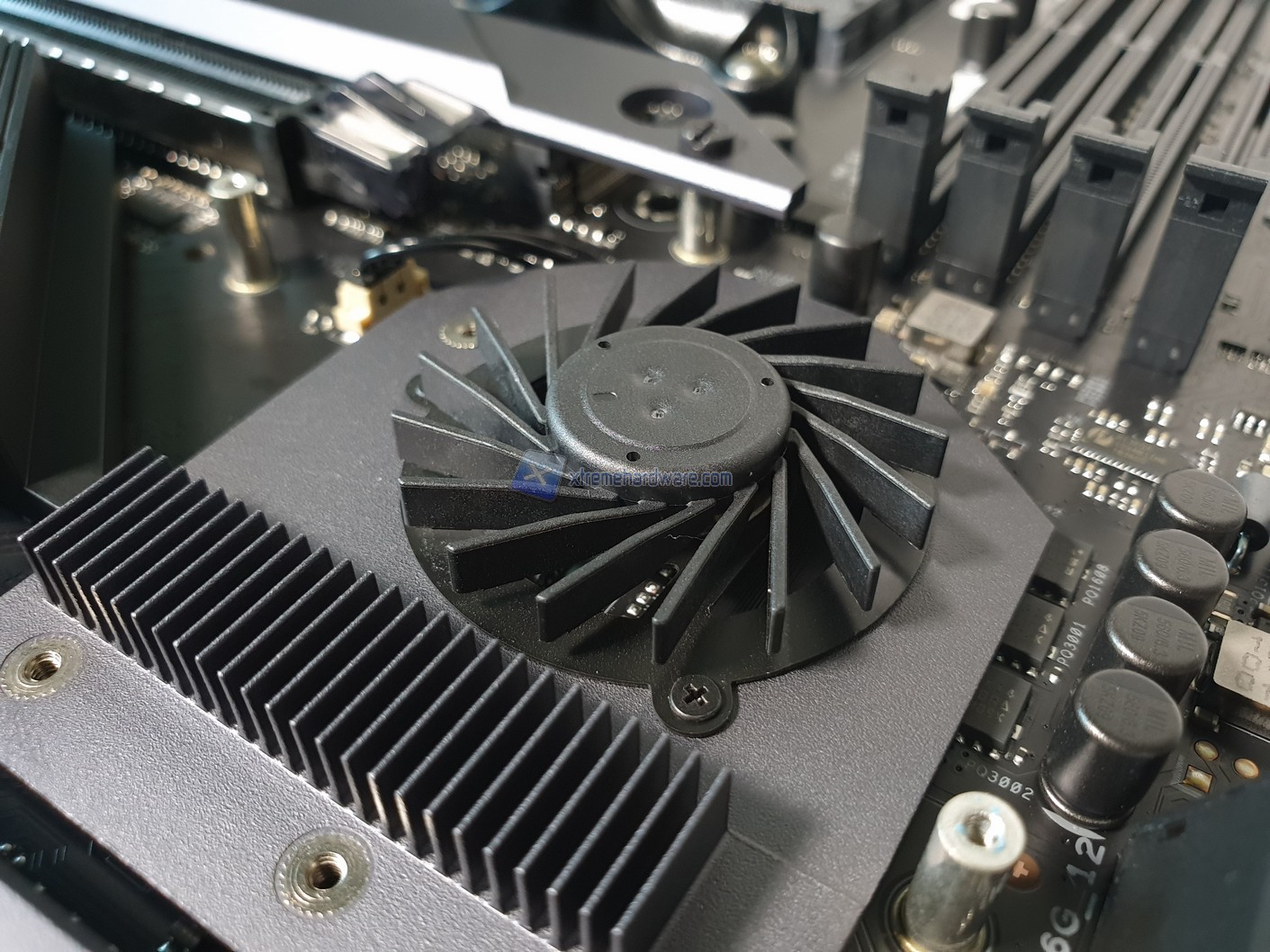 asus rog strixx570egaming 35