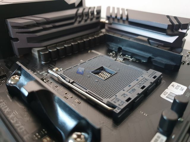 asus rog strixx570egaming 19